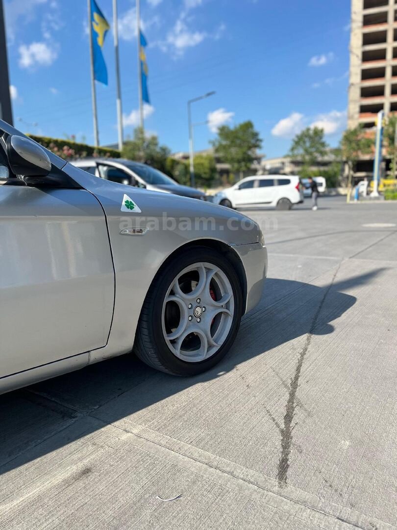 Sahibinden Alfa Romeo 147 1.6 TS Distinctive 2004 Model İstanbul 283.000 km Gri 7