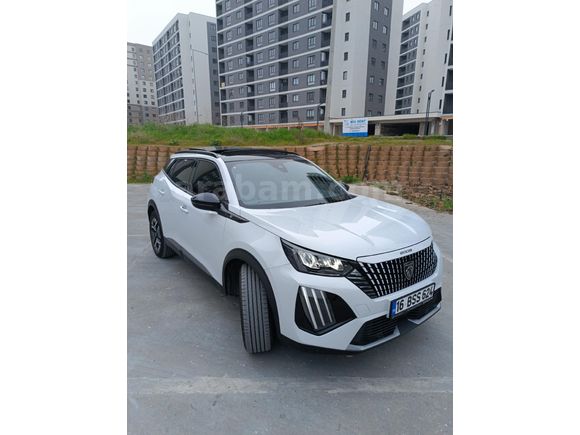 Peugeot e-2008 Allure 2025 Model  18.000 km Beyaz