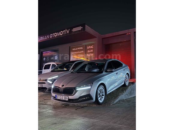 Hatasız kusursuz sahibinden 2023  1.0 e tec octavia
