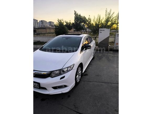 2013 model ağır hasarlı FB7aracim satılıktır aile için ideal bir araçtır