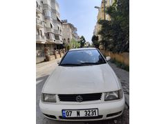 Sahibinden Volkswagen Polo 1.6 Classic 1998 klima aktif değildir ona göre fiyat düşer Model