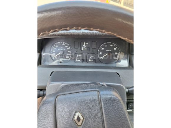 Uygun Fiyatlı Günlük Araç 1996 Clio Lpgli