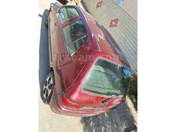 Uygun Fiyatlı Günlük Araç 1996 Clio Lpgli