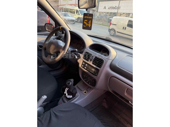 Sahibinden Renault Clio 1.4 RTA 2000 Model 