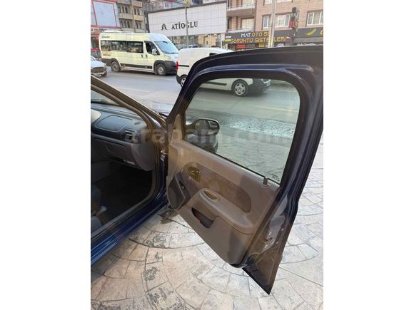 Sahibinden Renault Clio 1.4 RTA 2000 Model 