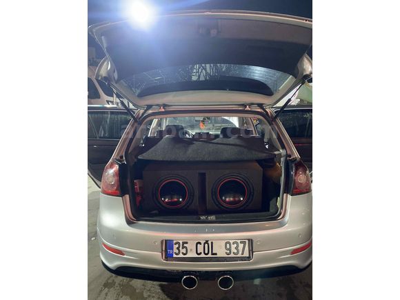 GOLF 5 COMFORTLİNE EXTRALI TEMİZ