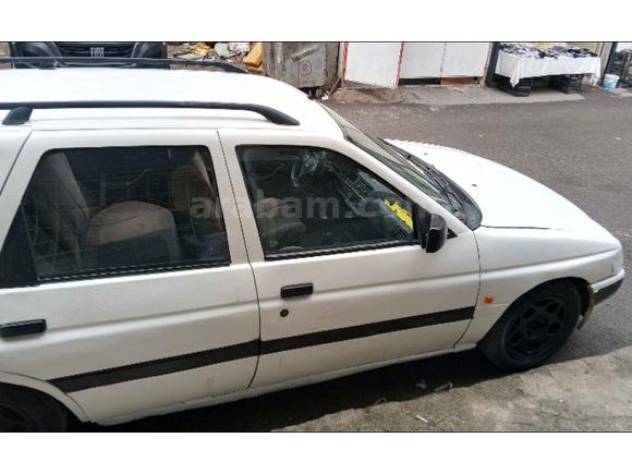 Biraz daha düşsün diye bekleyenler birden giddince araç anlarsınız ne. kaybettiğinizi Ford Escort 1.6 CLX 1994 Model