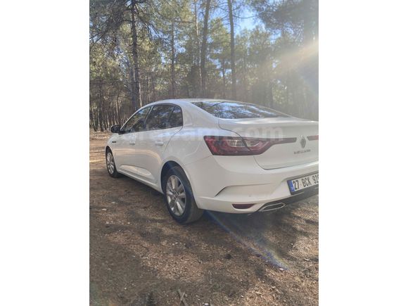 Sahibinden Renault Megane 1.3 TCe Joy 2021 Model 