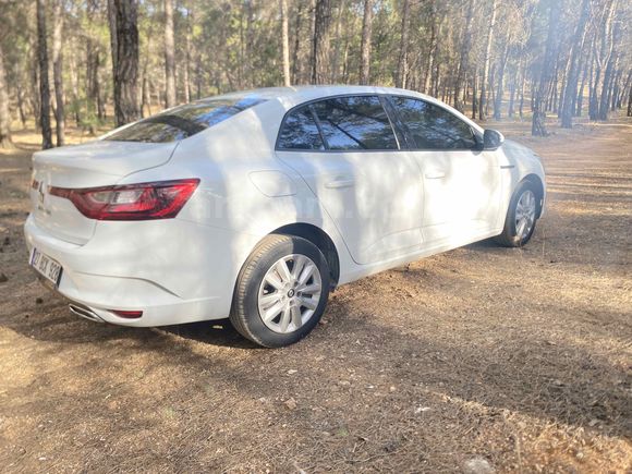 Sahibinden Renault Megane 1.3 TCe Joy 2021 Model 