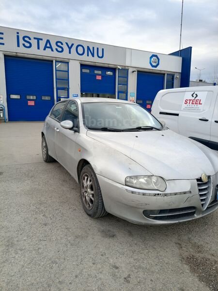 Sahibinden Alfa Romeo 147 1.6 TS Distinctive 2004 Model İstanbul 278.000 km Gri (Gümüş)