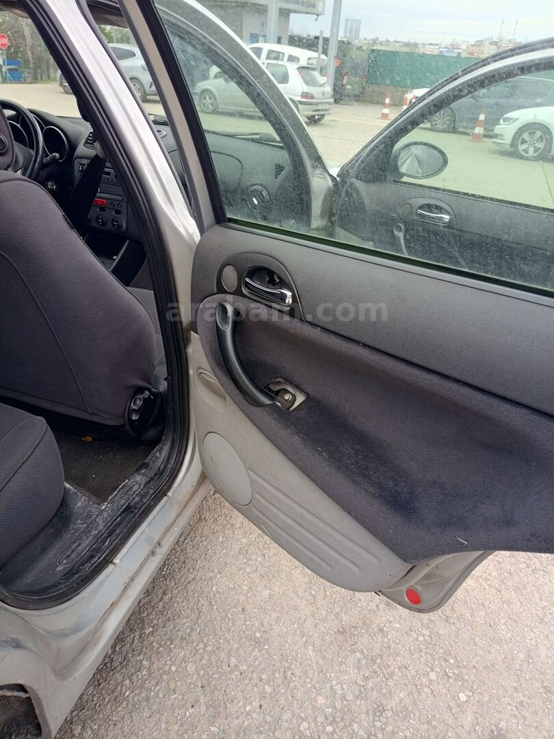 Sahibinden Alfa Romeo 147 1.6 TS Distinctive 2004 Model İstanbul 278.000 km Gri (Gümüş) 2