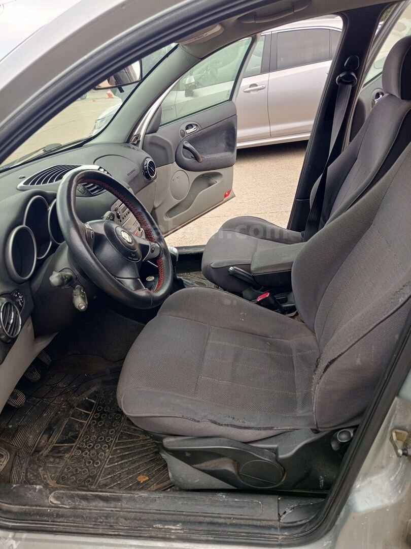 Sahibinden Alfa Romeo 147 1.6 TS Distinctive 2004 Model İstanbul 278.000 km Gri (Gümüş) 5