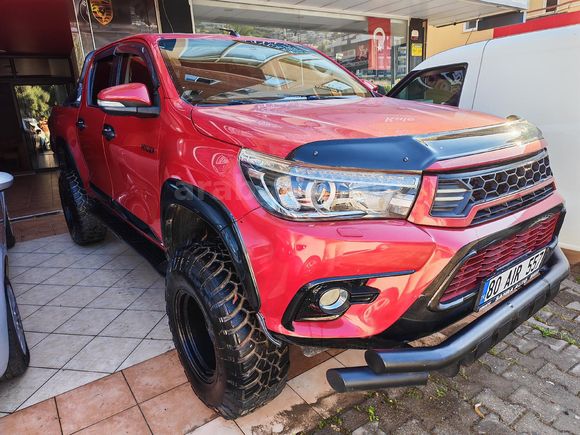 Ekstralı Otomatik vites Toyota Hilux 2.8 4x4 Hi-Cruser 1 parça boyalı 2016 Model
