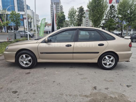 2000 model Renault Laguna 1.8 16V RXE Ankara