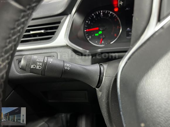 HEDEF RENAULT'DAN 0,99 KREDİ 2023 CAPTUR TOUCH PLUS HYBRİD EDC