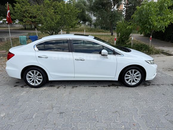 2014 HONDA CIVIC 1.6 i-VTEC ECO ELEGANCE 