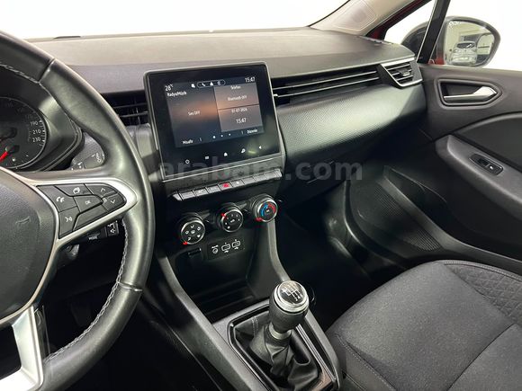 HEDEF RENAULT'DAN 0,99 KREDİ 2023 CLİO TOUCH MANUEL % 20