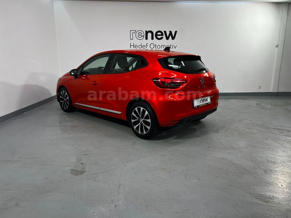 HEDEF RENAULT'DAN 0,99 KREDİ 2023 CLİO TOUCH MANUEL % 20