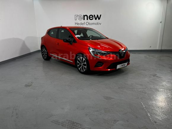 HEDEF RENAULT'DAN 0,99 KREDİ 2023 CLİO TOUCH MANUEL % 20