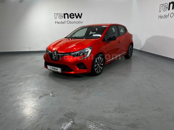 HEDEF RENAULT'DAN 0,99 KREDİ 2023 CLİO TOUCH MANUEL % 20