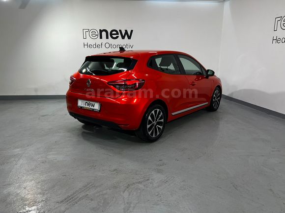 HEDEF RENAULT'DAN 0,99 KREDİ 2023 CLİO TOUCH MANUEL % 20