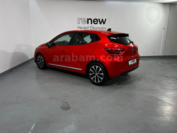 HEDEF RENAULT'DAN 0,99 KREDİ 2023 CLİO TOUCH MANUEL % 20