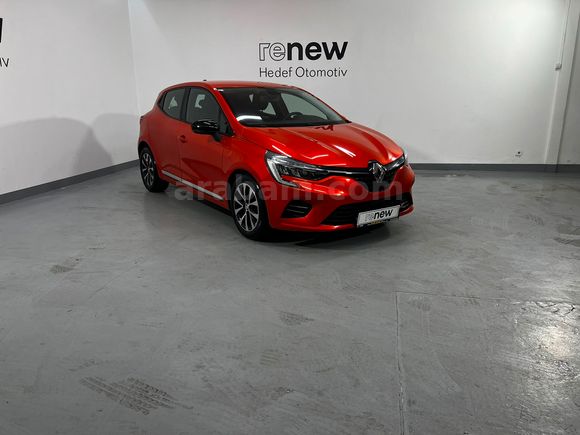HEDEF RENAULT'DAN 0,99 KREDİ 2023 CLİO TOUCH MANUEL % 20