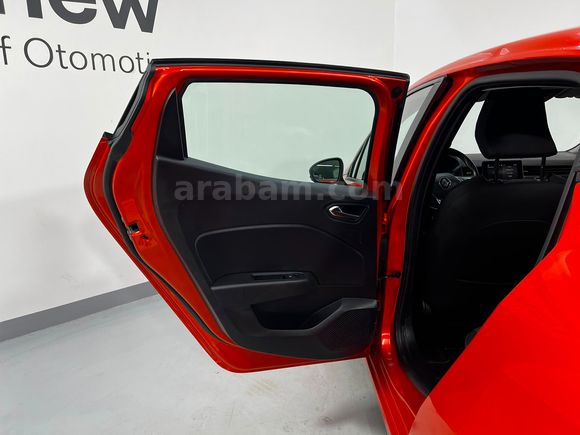 HEDEF RENAULT'DAN 0,99 KREDİ 2023 CLİO TOUCH MANUEL % 20