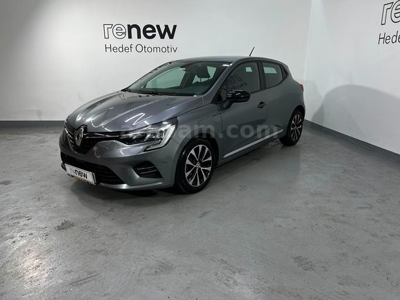 HEDEF RENAULT'DAN 0,99 KREDİ 2023 CLİO TOUCH MANUEL % 20