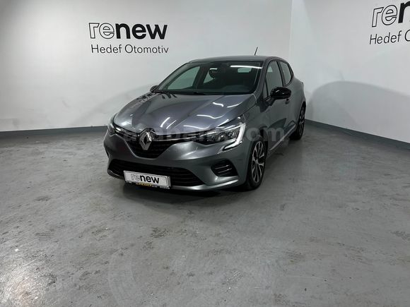HEDEF RENAULT'DAN 0,99 KREDİ 2023 CLİO TOUCH MANUEL % 20