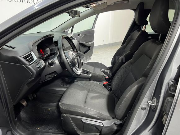 HEDEF RENAULT'DAN 0,99 KREDİ 2023 CLİO TOUCH MANUEL % 20