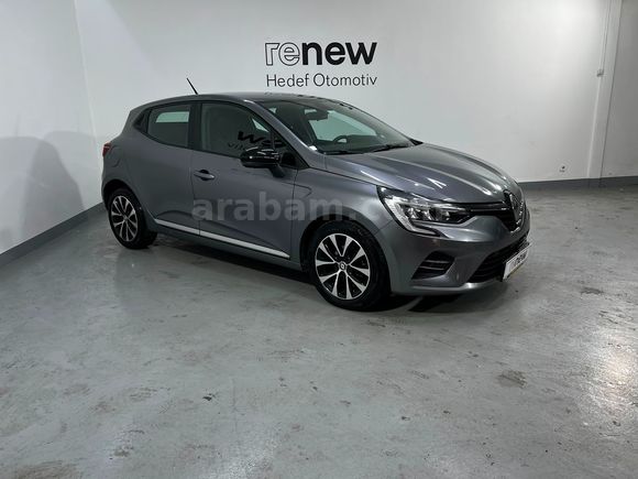 HEDEF RENAULT'DAN 0,99 KREDİ 2023 CLİO TOUCH MANUEL % 20