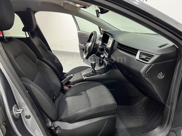HEDEF RENAULT'DAN 0,99 KREDİ 2023 CLİO TOUCH MANUEL % 20