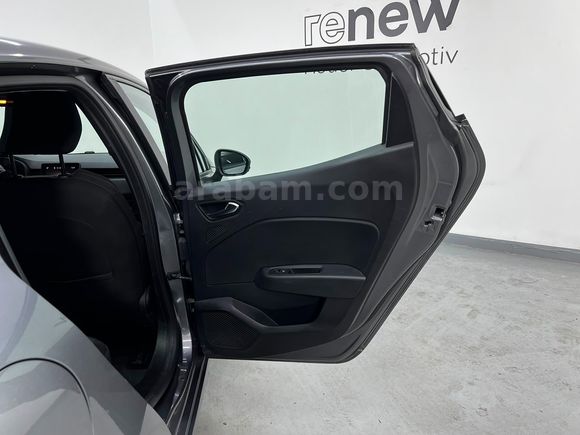 HEDEF RENAULT'DAN 0,99 KREDİ 2023 CLİO TOUCH MANUEL % 20