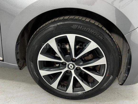 HEDEF RENAULT'DAN 0,99 KREDİ 2023 CLİO TOUCH MANUEL % 20