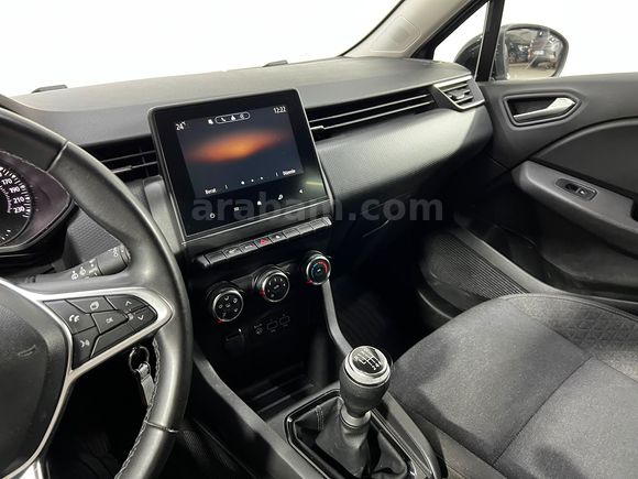 HEDEF RENAULT'DAN 0,99 KREDİ 2023 CLİO TOUCH MANUEL % 20