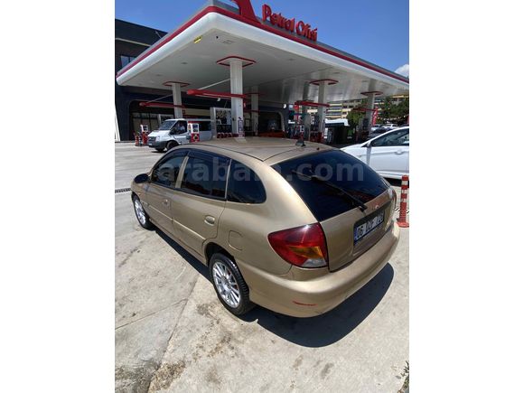 Aile Arabası Kia Rio 