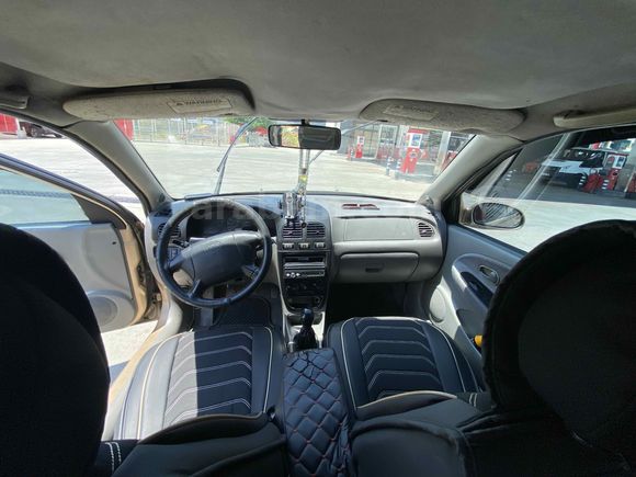 Aile Arabası Kia Rio 