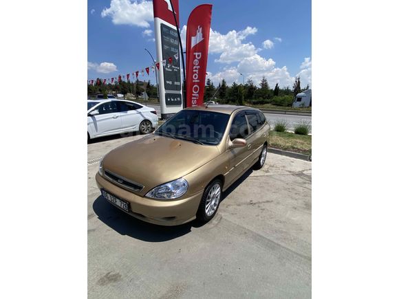 Aile Arabası Kia Rio 