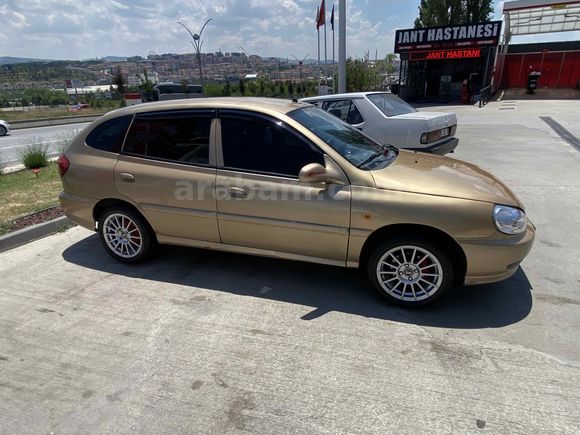 Aile Arabası Kia Rio 