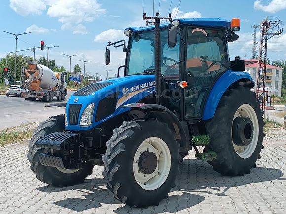 Galeriden New Holland TD90D Muş