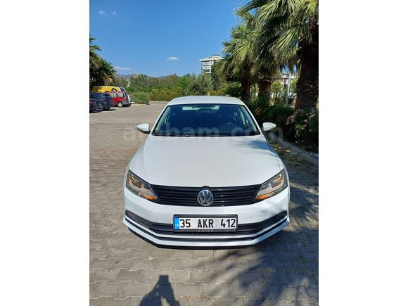 Sahibinden Volkswagen Jetta 1.6 TDi Trendline 2015 Model Makyajlı Kasa