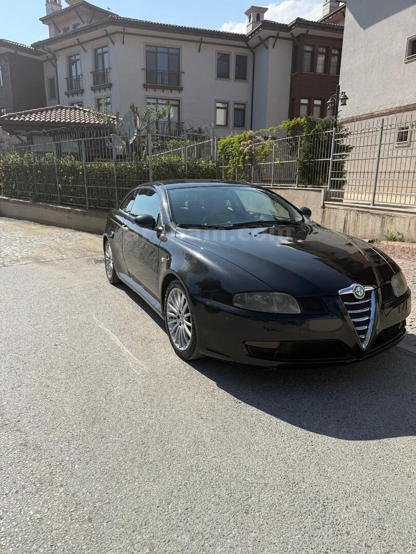 Sahibinden Alfa Romeo GT 2.0 JTS Distinctive 2006 Model İstanbul 141.000 km Siyah 7