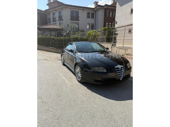 Sahibinden Alfa Romeo GT 2.0 JTS Distinctive 2006 Model