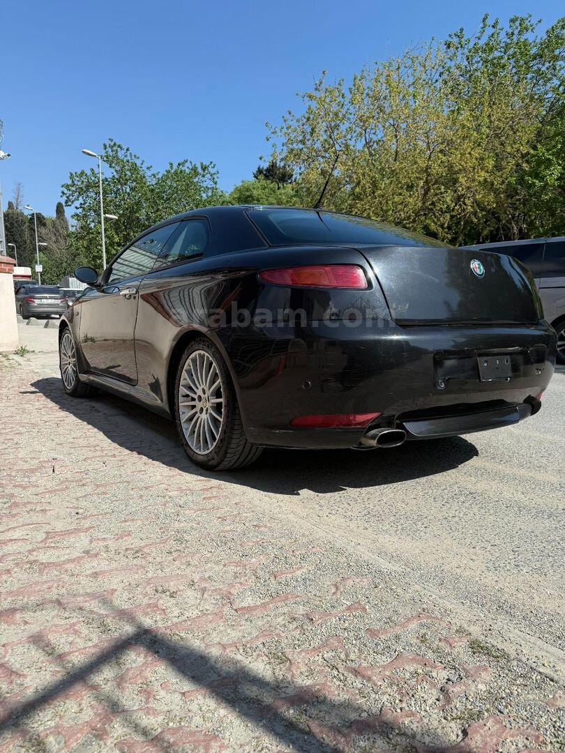 Sahibinden Alfa Romeo GT 2.0 JTS Distinctive 2006 Model İstanbul 141.000 km Siyah 3