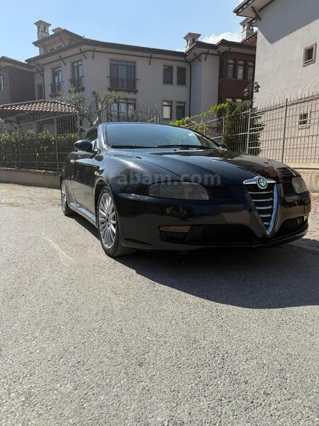 Sahibinden Alfa Romeo GT 2.0 JTS Distinctive 2006 Model İstanbul 141.000 km Siyah