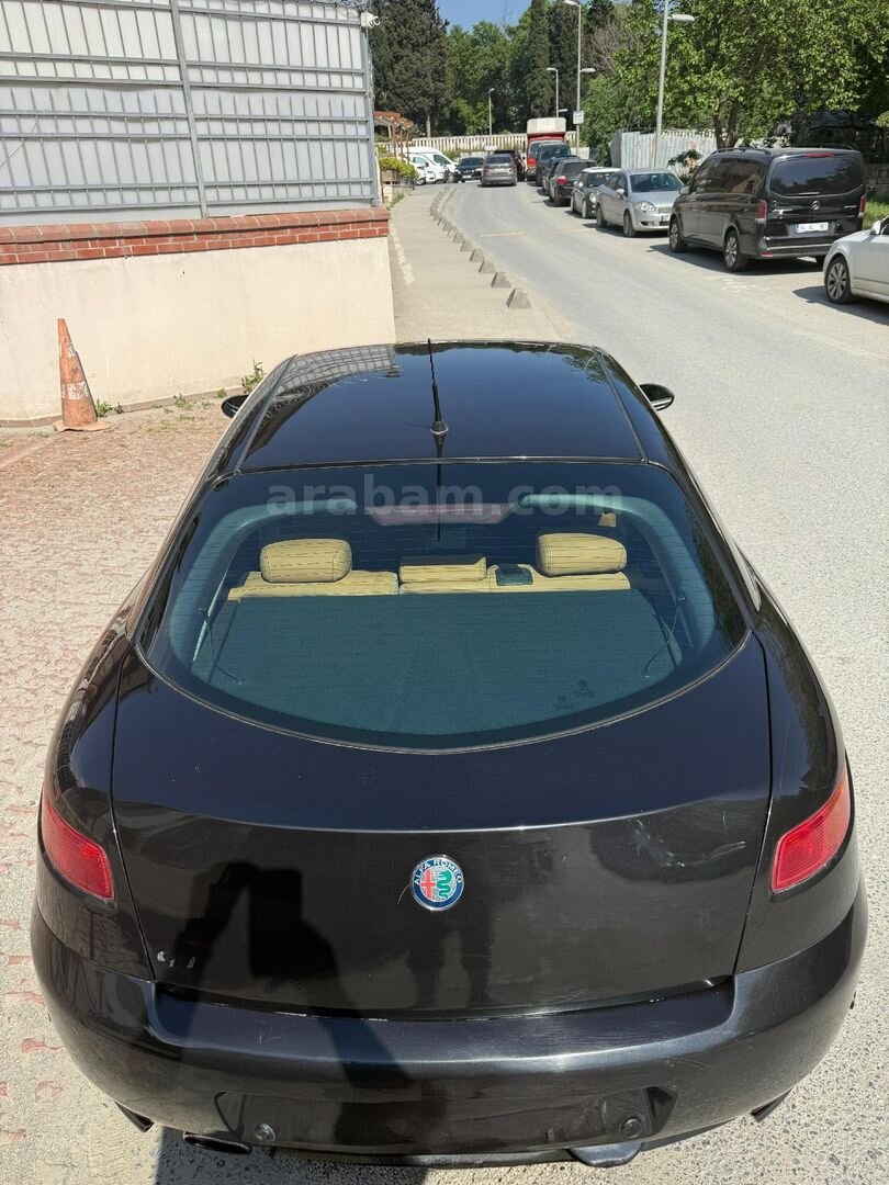 Sahibinden Alfa Romeo GT 2.0 JTS Distinctive 2006 Model İstanbul 141.000 km Siyah 4