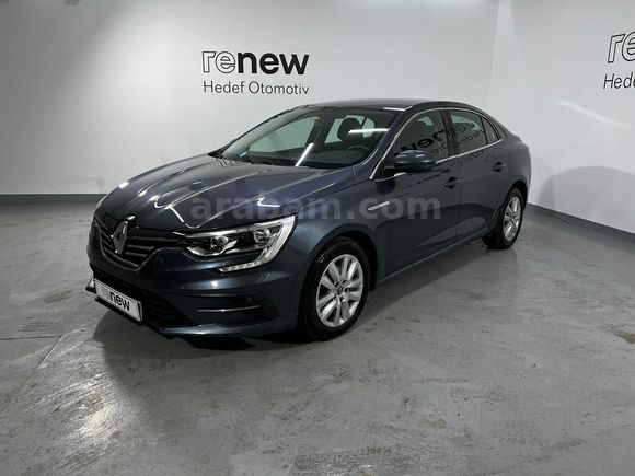 HEDEF RENAULT'DAN 0,99 KREDİ 2024 MEGANE JOY 1.3 TCE EDC %20