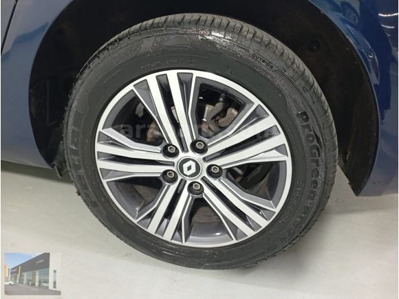 HEDEF RENAULT'DAN 0,99 KREDİ 2023 MEGANE TOUCH 1.3 TCE EDC