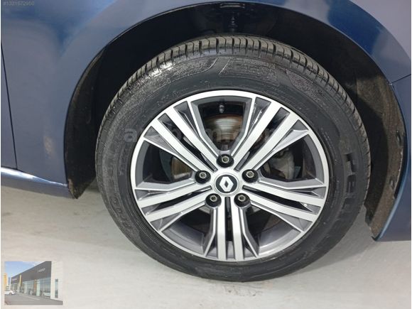 HEDEF RENAULT'DAN 0,99 KREDİ 2023 MEGANE TOUCH 1.3 TCE EDC
